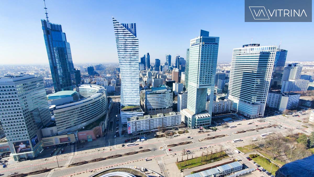Для чего нужна дыра в небоскребе InterContinental в Варшаве?