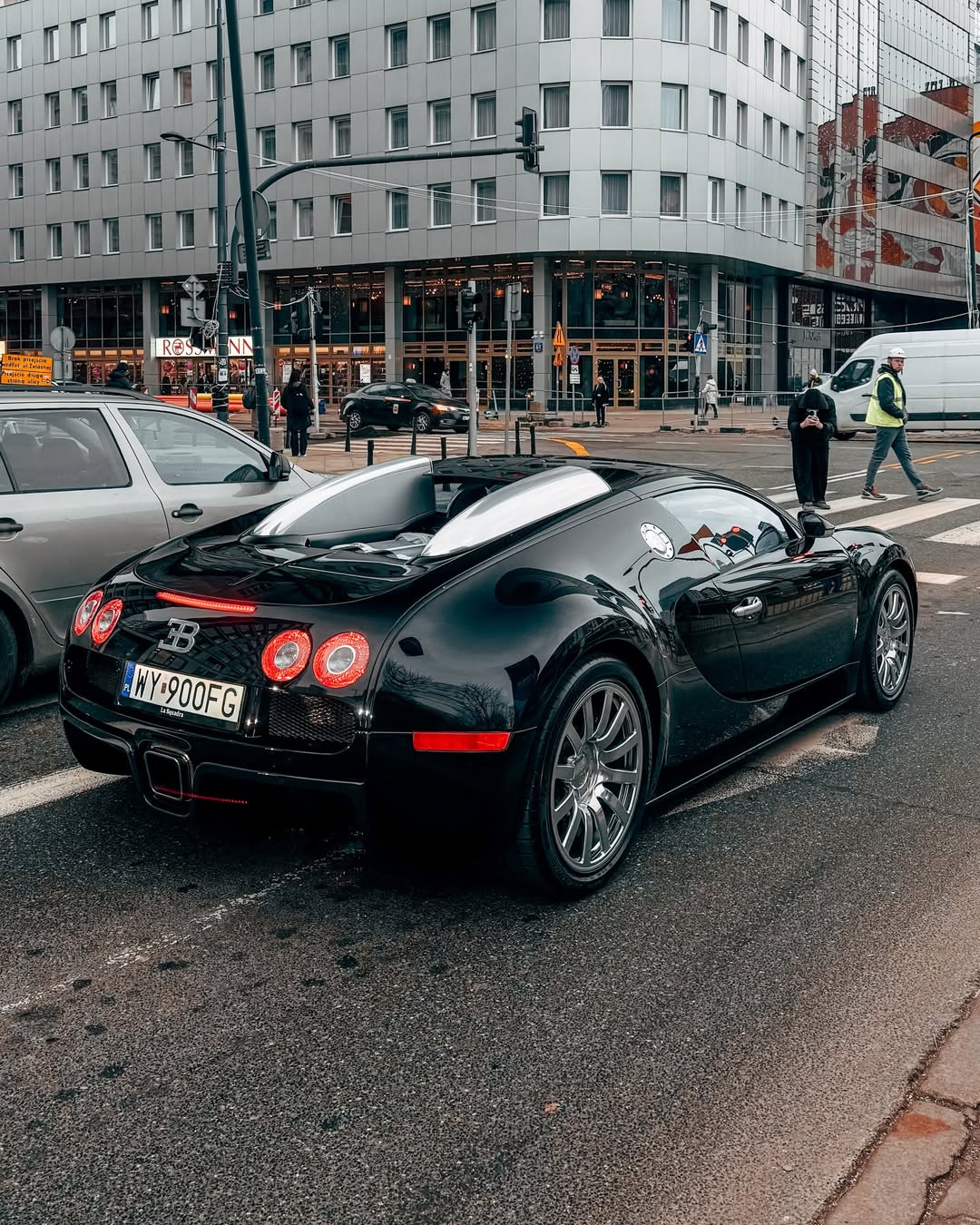 Житель Варшавы купил Bugatti Veyron