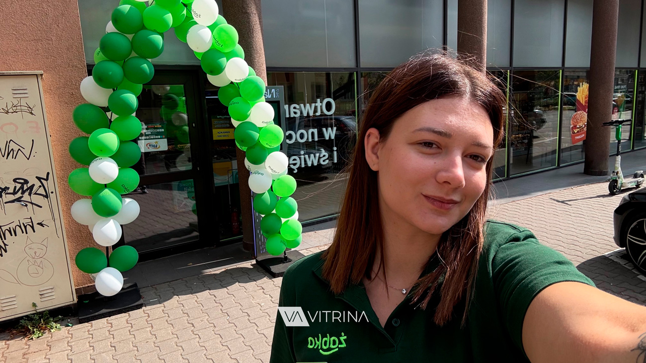 Девушка из Украины открыла Жабку в Польше