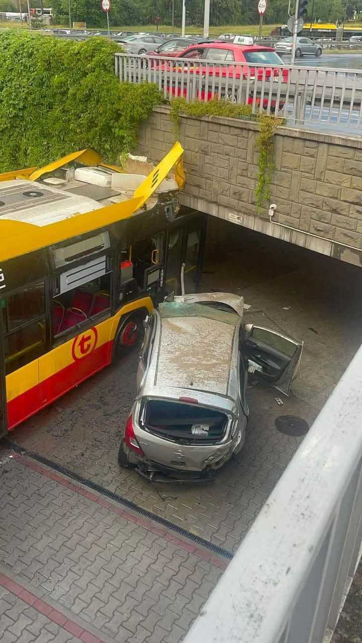 avtobus warszawa 02
