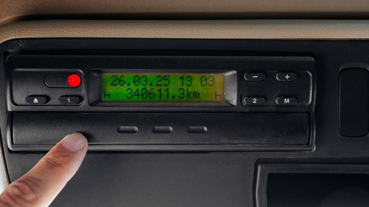 Для автомобилей свыше 3,5 тонн понадобятся тахографы