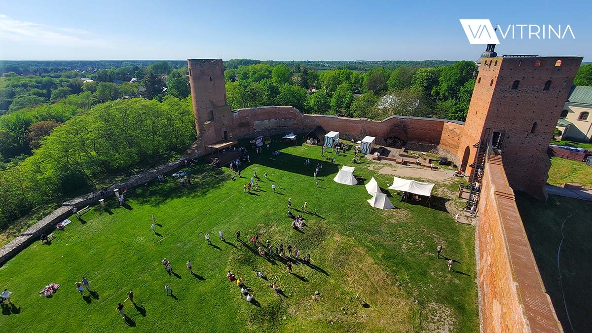 Черский замок в Польше возле Варшавы