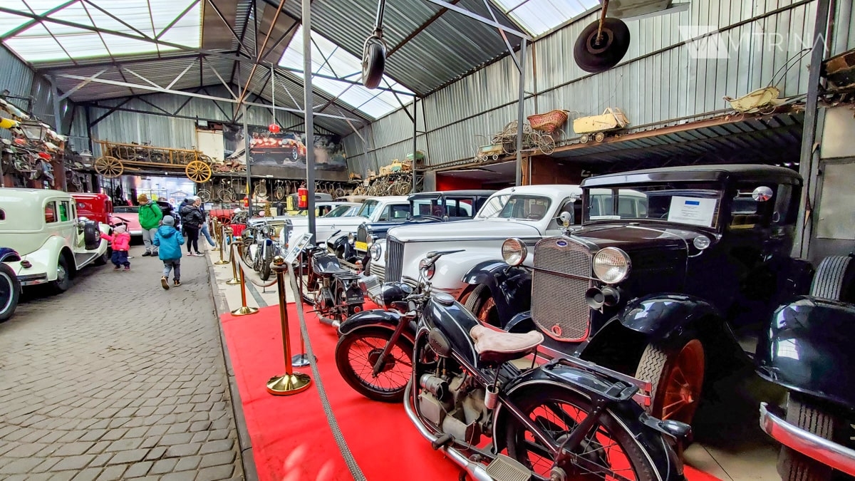 Muzeum Motoryzacji i Techniki warszawa Otrebusy