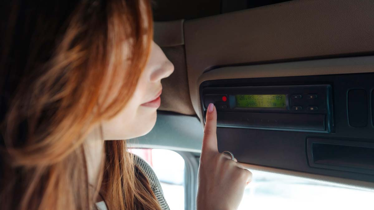 Для автомобилей свыше 3,5 тонн понадобятся тахографы